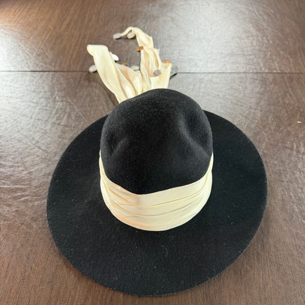 Vintage Glenover Black 100% Wool Cream Scarf with Coin Decoration Women's Hat